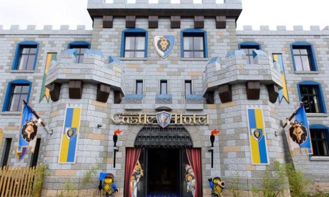 Castle Hotel lego