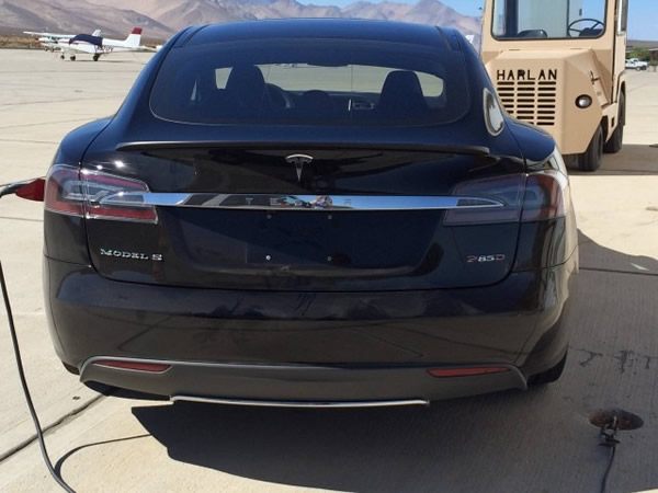 Tesla S P85D posteriore